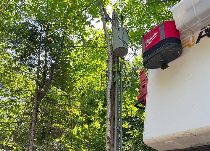 Électricien ligne électrique privée en Beauce.