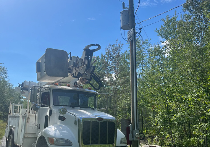 Action RL Electrique, vente et installation de poteaux.
