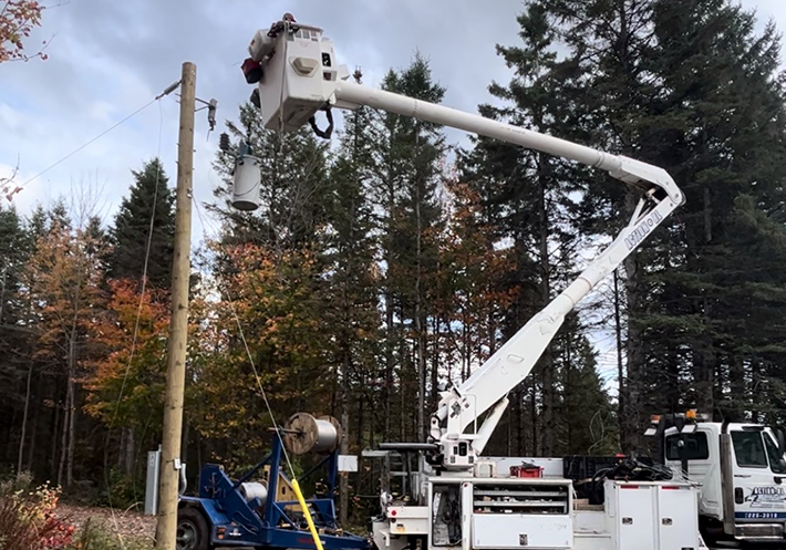 Action RL Electrique, vente et installation de poteaux.