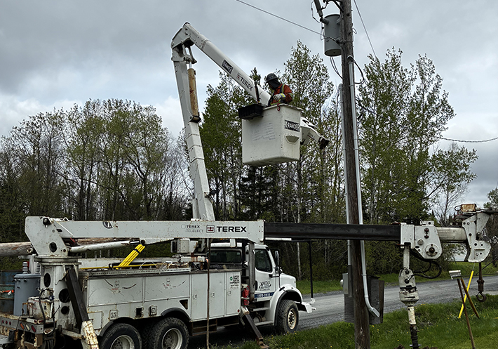 Action RL Electrique, vente et installation de poteaux.