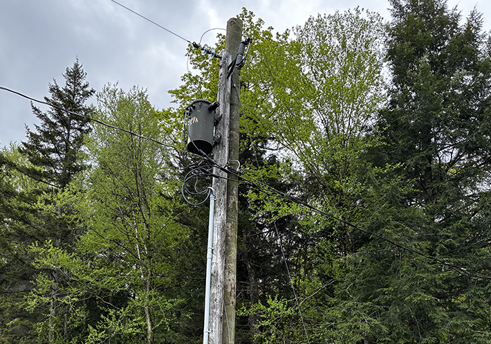 Action RL Electrique, vente et installation de poteaux.