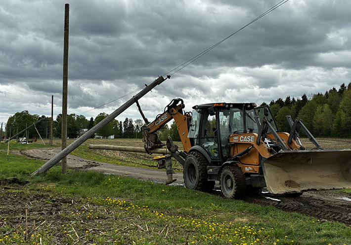 Action RL Electrique, vente et installation de poteaux.
