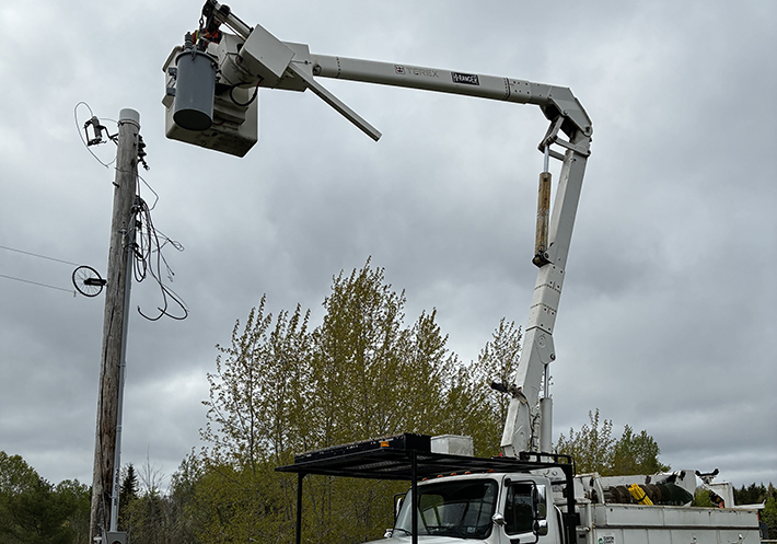 Action RL Electrique, vente et installation de poteaux.